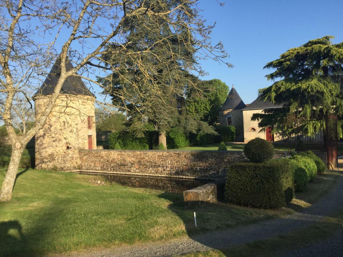 Logis De La Helberdiere Cossé-en-Champagne Exterior foto